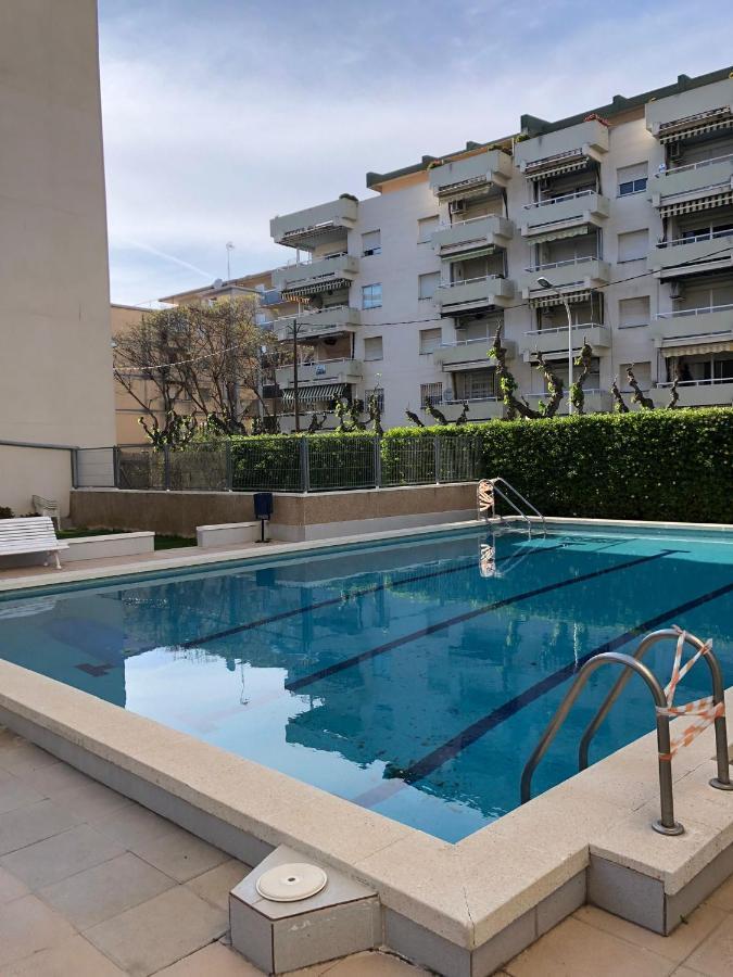 Apartamento Paris Salou Bagian luar foto